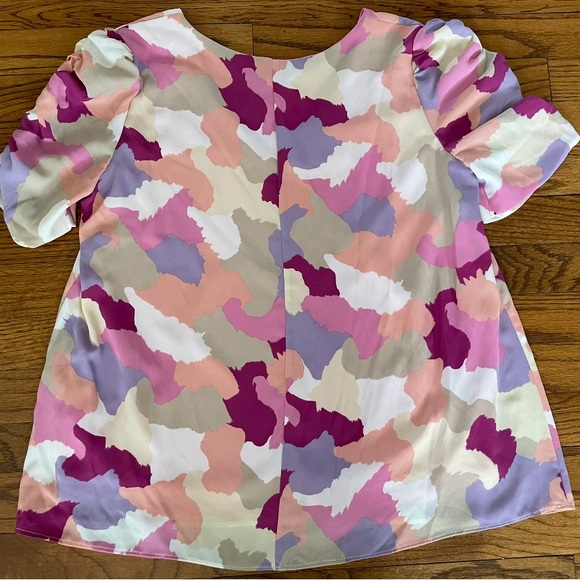 Adrienne V-Neck Blouse Top Pink Purple Beige Coral Taupe Print Women’s Small NEW - Picture 8 of 8